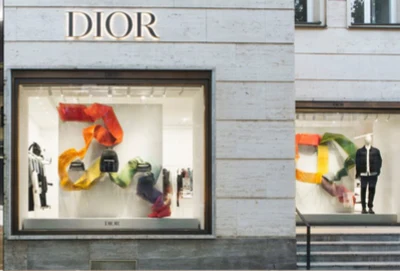 Schaufenster-Installation für eine Premium-Marke